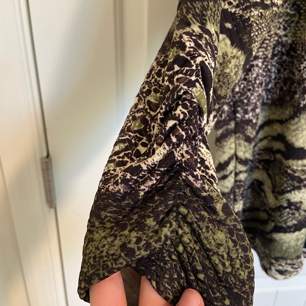 NWOT Peck & Peck women’s snake print ruched sleeve open 3/4 sleeve jacket large - Picture 3 of 7